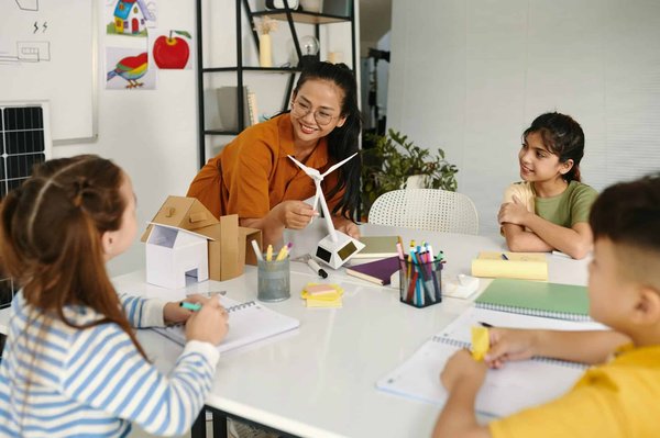 Quels sont les défis spécifiques de la gestion de projet dans le secteur des énergies renouvelables ?